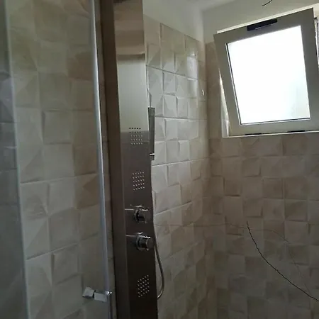 Konukevi Il Colle Degli Ulivi 3*