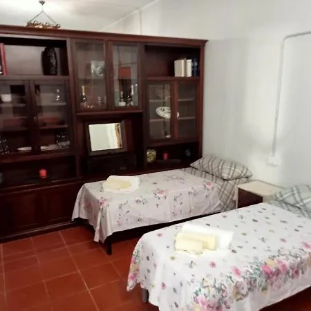 Konukevi Il Colle Degli Ulivi 3*